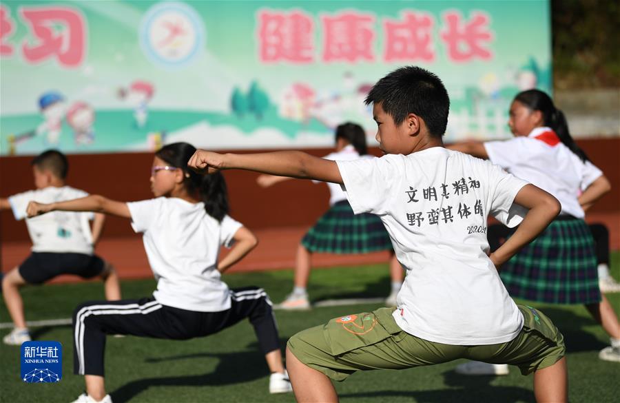 （新華全媒頭條·圖文互動）（14）書寫體育強(qiáng)國逐夢奮進(jìn)新篇章——以習(xí)近平同志為核心的黨中央關(guān)心體育事業(yè)發(fā)展紀(jì)實(shí)