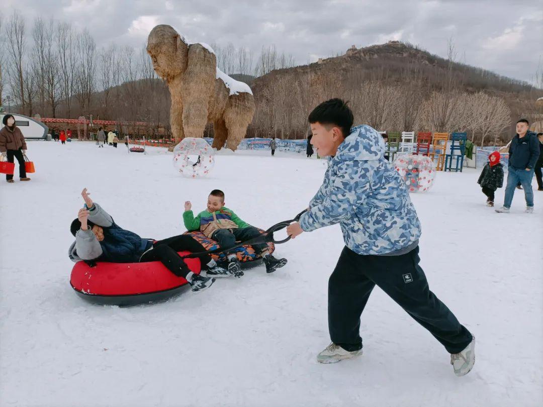 慶陽(yáng)冰雪嘉年華助推元旦假期旅游市場(chǎng)“熱起來”